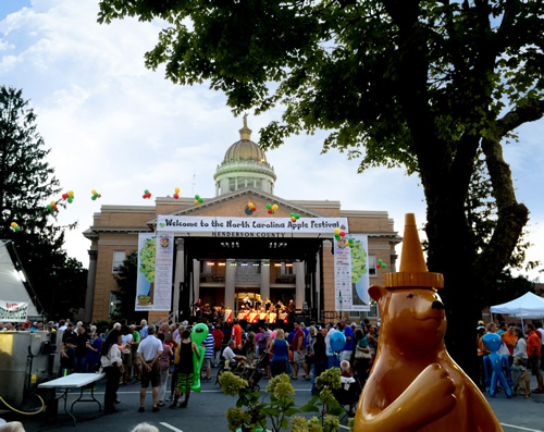 Live Music and Entertainment at the Henderson County Historic Courthouse - North Carolina Apple Festival - Things to do near Meadowbrook Log Cabin