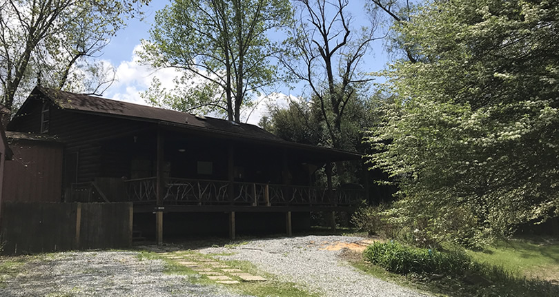 Meadowbrook Log Cabin