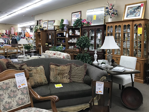 Four Seasons Hospice Home Store, Downtown Hendersonville