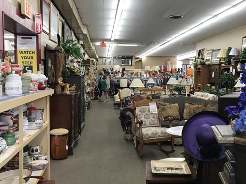 Four Seasons Hospice Home Store, Downtown Hendersonville