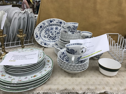 Four Seasons Hospice Home Store, Downtown Hendersonville