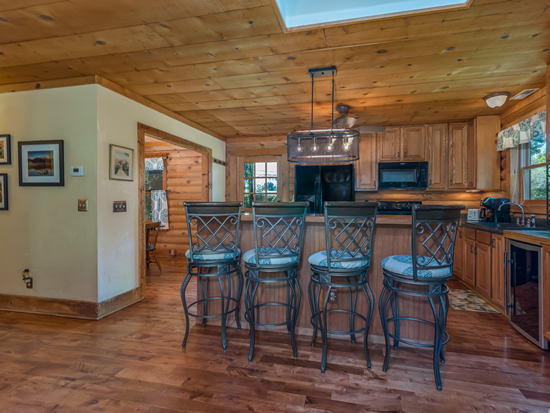 Kitchen Island and Bar