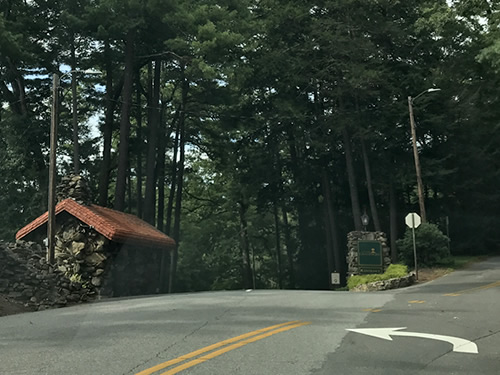 Entrance to the Grove Park Inn