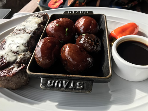 Beef and Potatoes, with a roasted sweet pepper and plenty of au jus